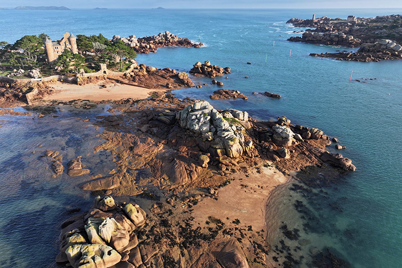 prise-vue-aerienne-chateau-costaeres-ploumanach-3